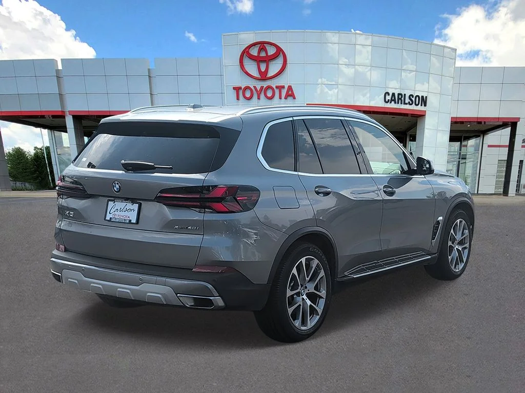 Used 2026 Gray BMW xDrive40i image 5