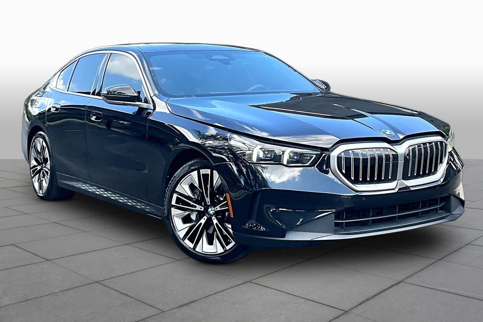 Used 2024 Black Sapphire Metallic BMW 530i image 3