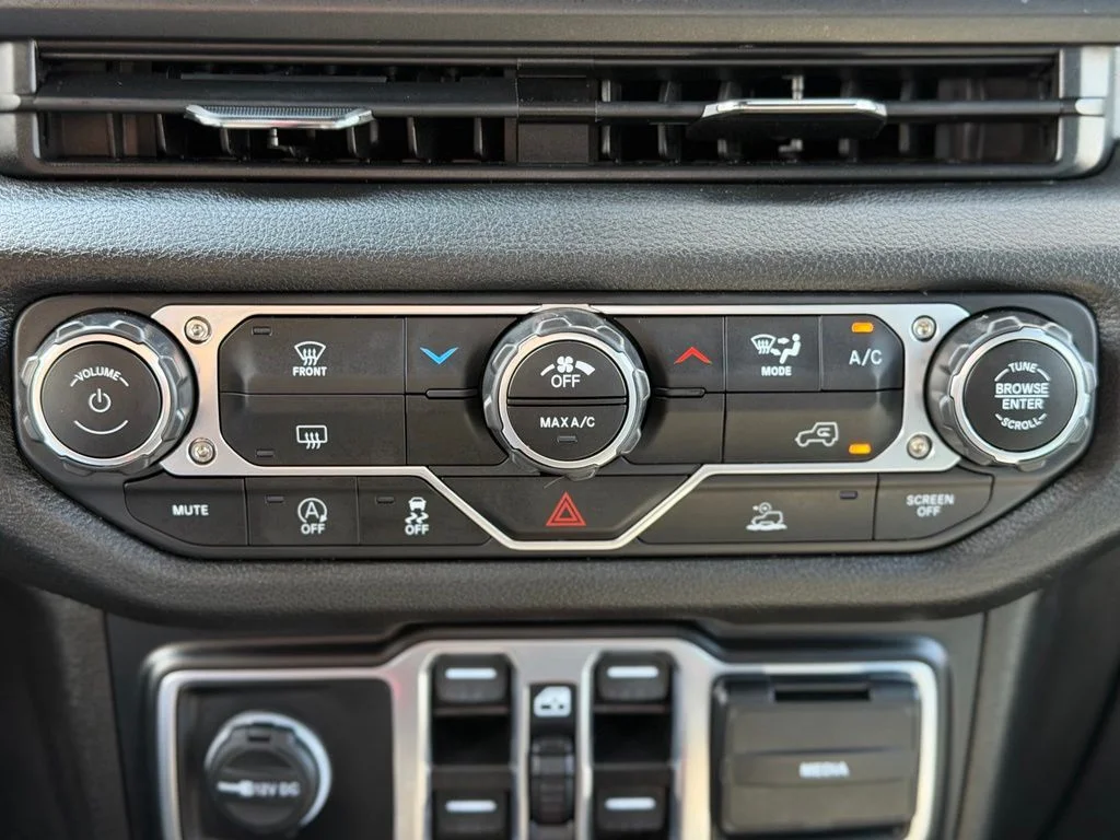 Used 2024 Black Jeep Sport S image 11