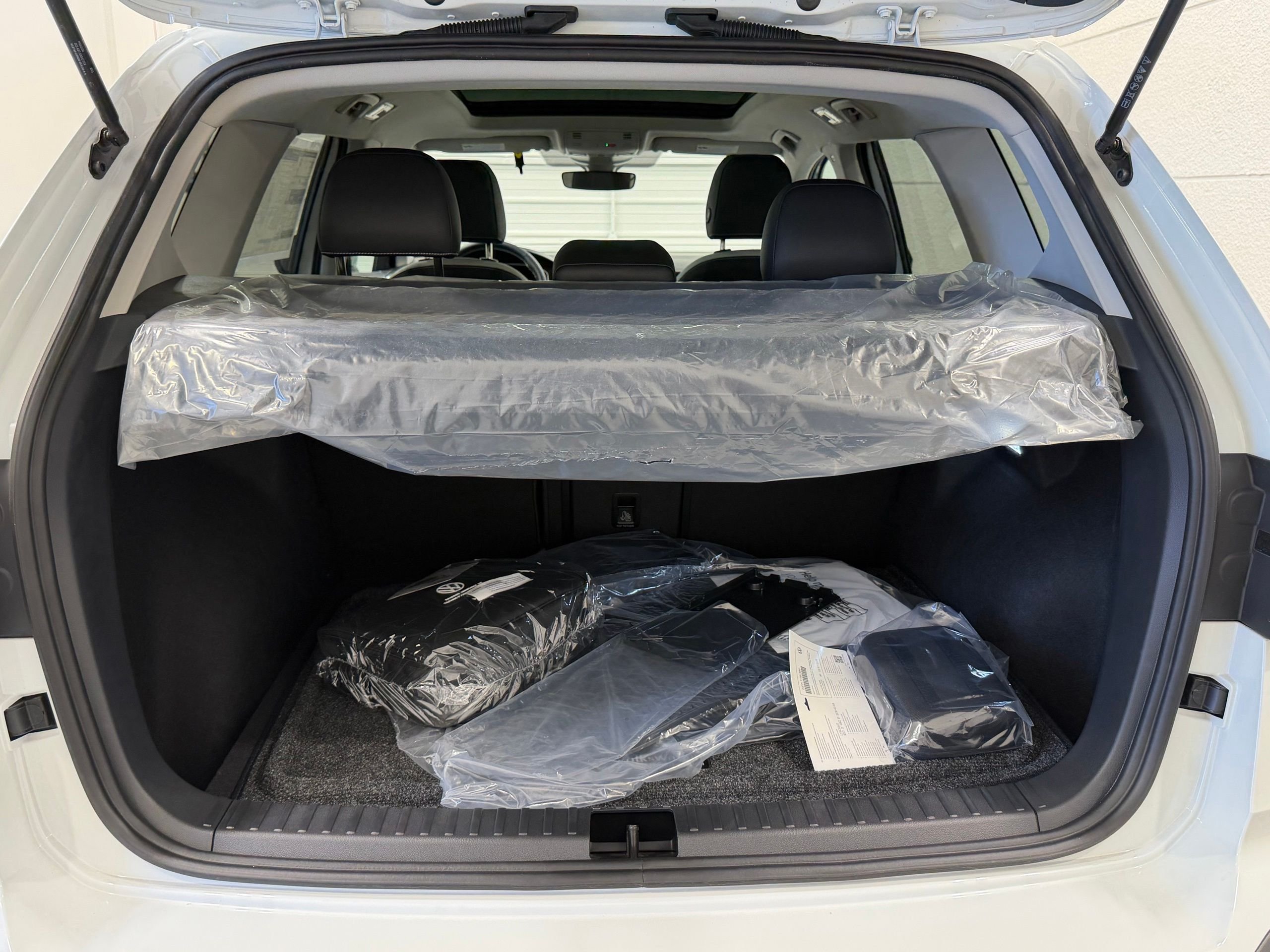 New 2026 White Volkswagen 1.5T SE image 24