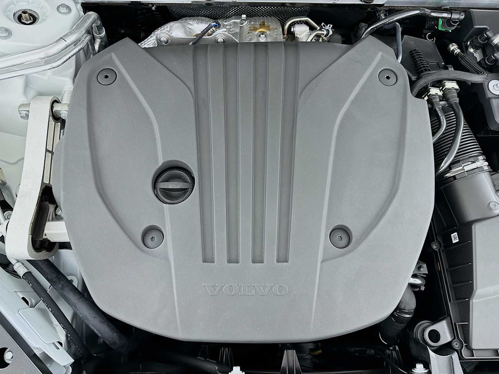 New 2026 Crystal White Volvo Ultra image 28