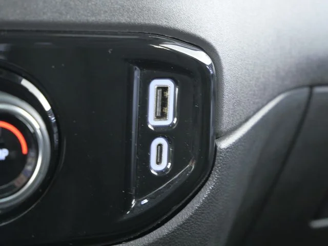 Used 2024 Gray Chevrolet LT image 27