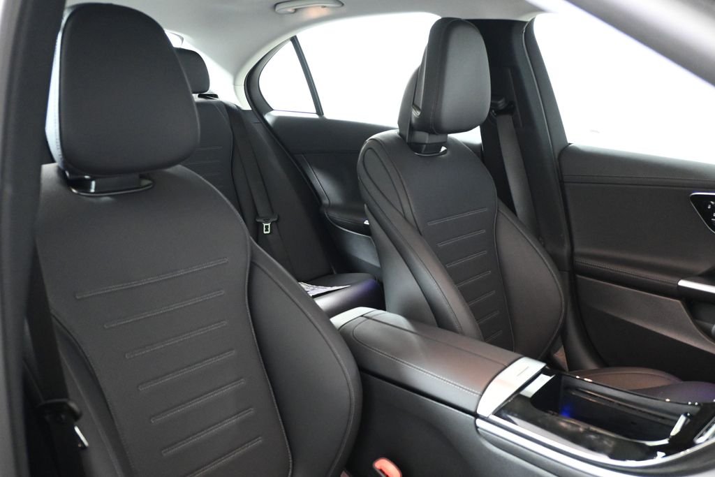 Used 2026 Graphite Grey Metallic Mercedes-Benz C 300 image 25