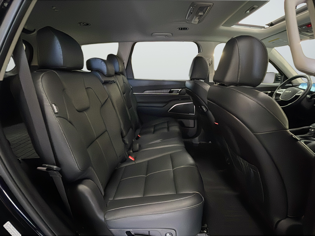 Used 2025 Black Kia EX image 24