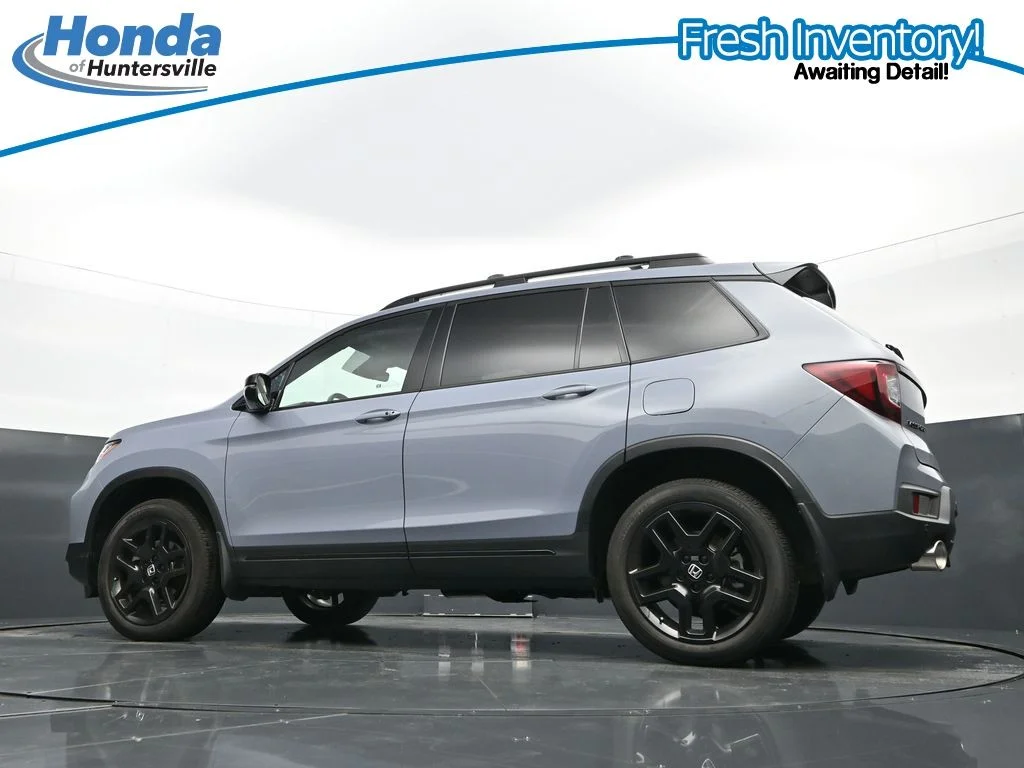 Used 2025 Sonic Gray Pearl Honda AWD BLACK EDITION image 28