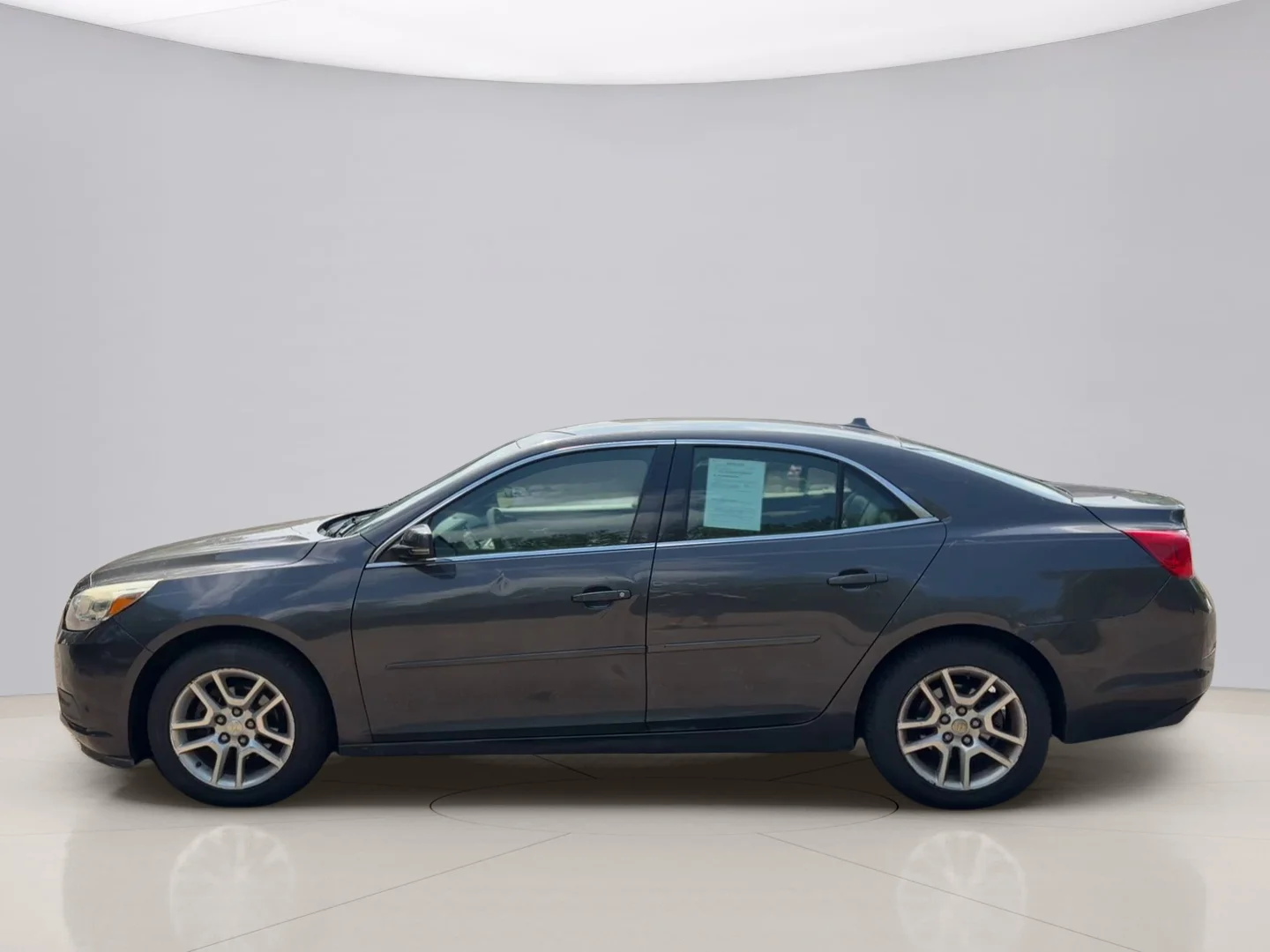 Used 2013 Gray Chevrolet LT image 2