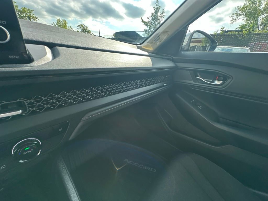 Used 2024  Honda EX image 20