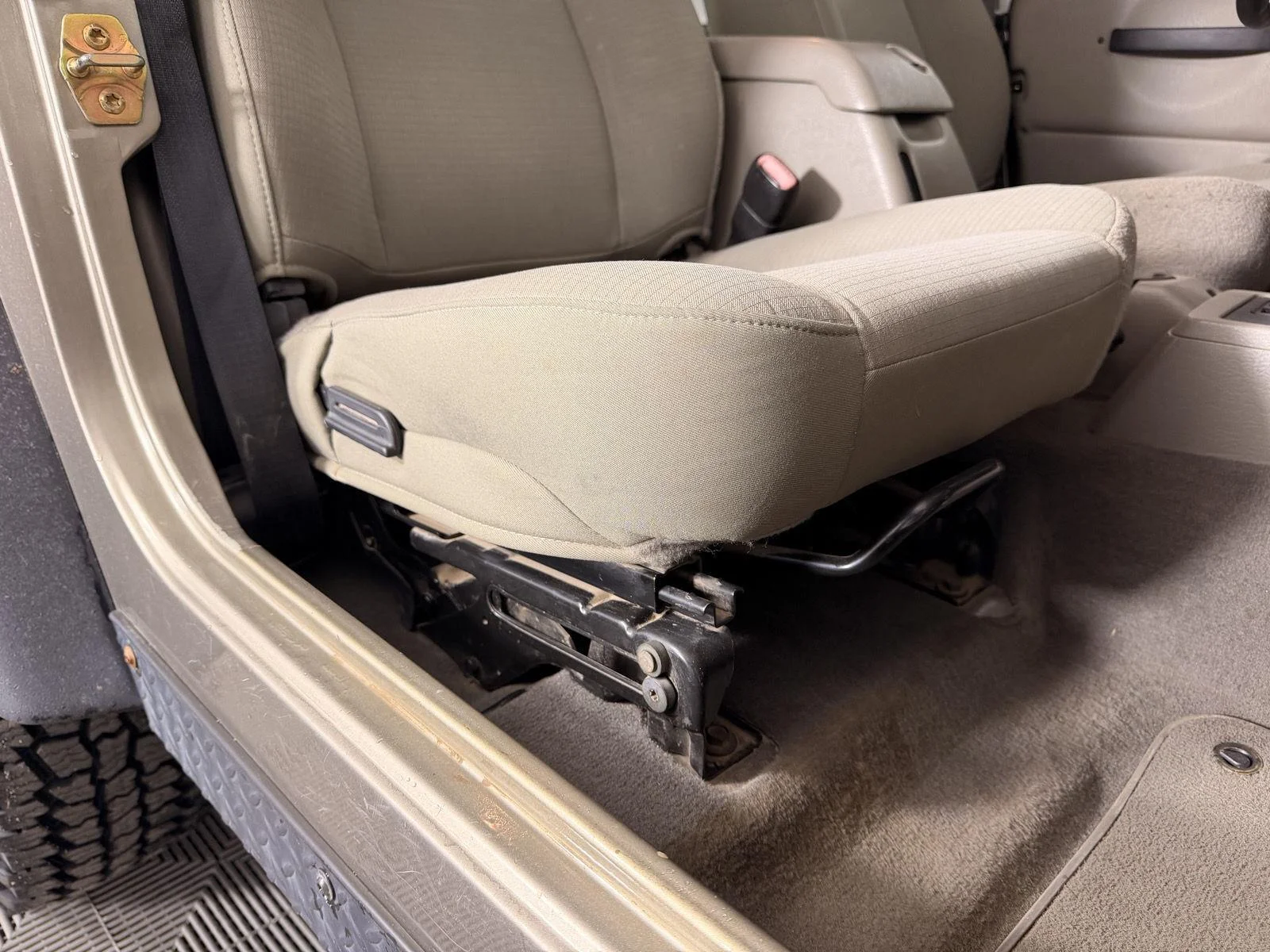 Used 2006 Light Khaki Metallic Jeep Rubicon image 14