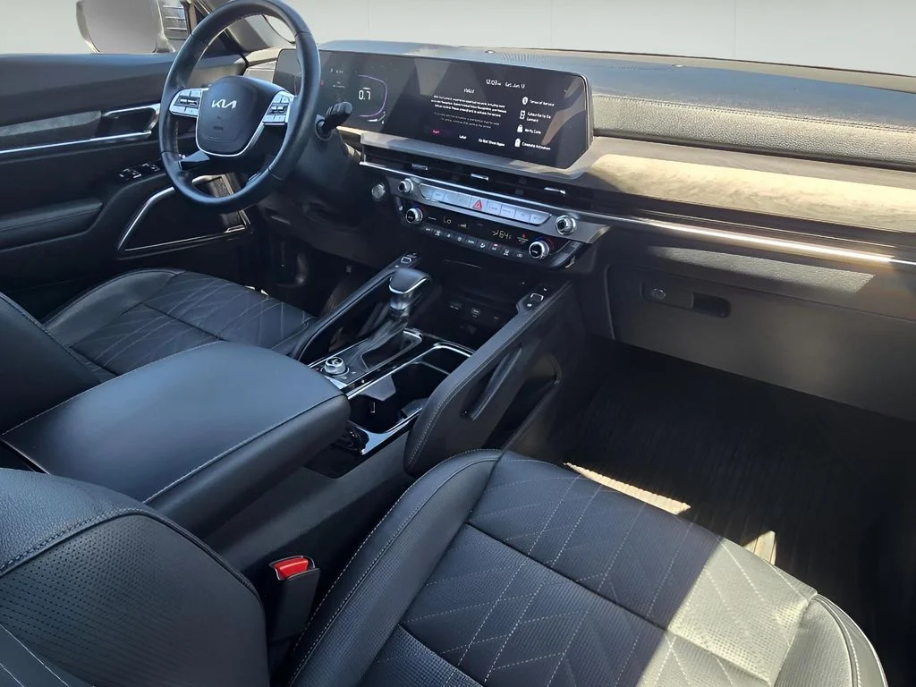 Used 2024 Gravity Gray Kia EX X-Line image 10