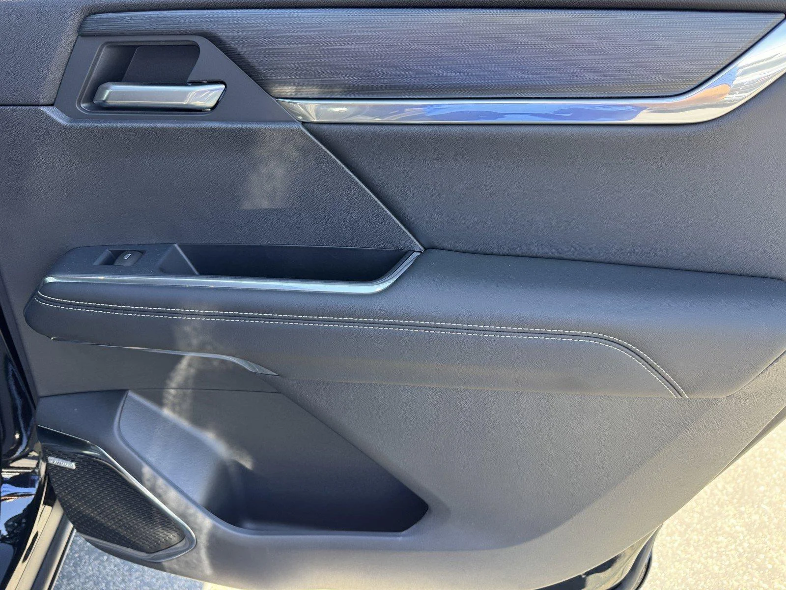 New 2027 Ebony Twilight Metallic GMC Elevation image 11