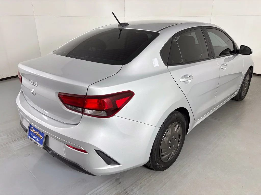 Used 2023 Silver Kia S image 8