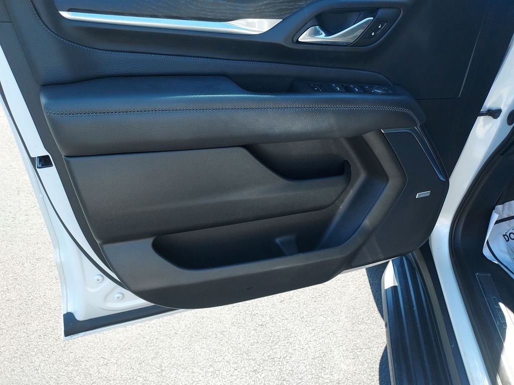 Used 2021 White GMC Denali image 12