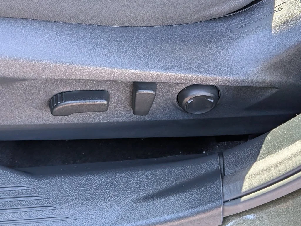 Used 2025 Green Subaru Wilderness image 13