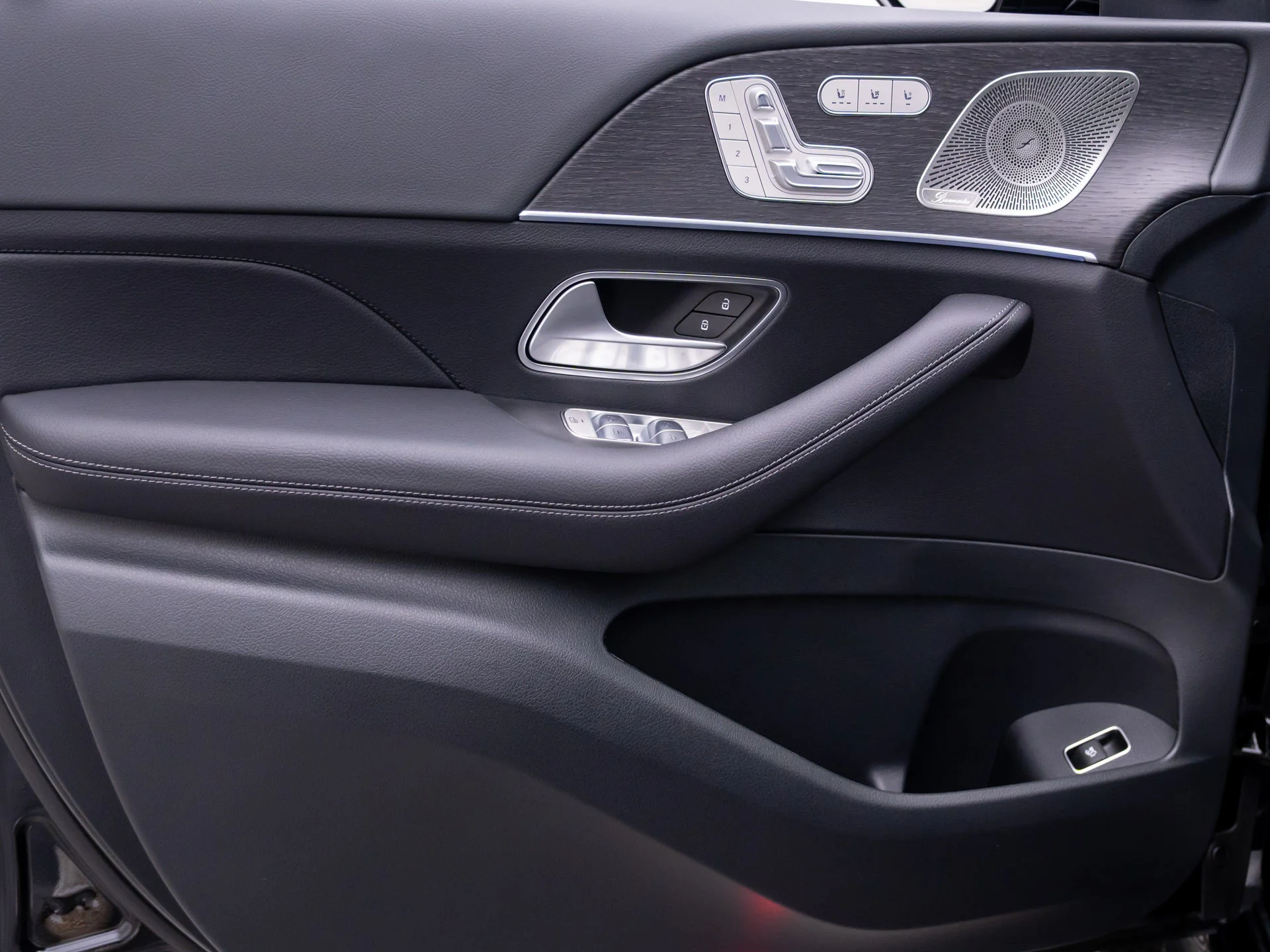 New 2027 Black Mercedes-Benz GLE 450 image 14