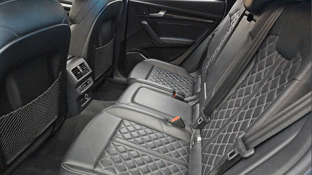 Used 2019  Audi 3.0T Premium Plus image 15
