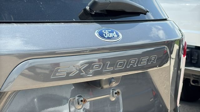 Used 2023 Gray Ford XLT image 11
