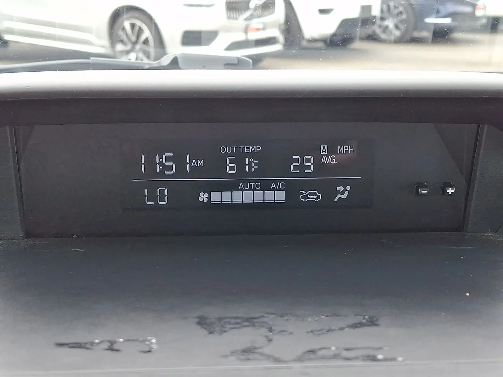 Used 2022 Crystal White Pearl Subaru Premium image 20
