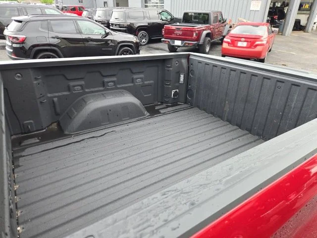 Used 2023 Red Chevrolet High Country image 12