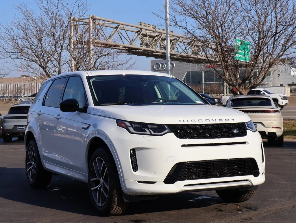 Certified Used 2025 Fuji White Land Rover S image 3