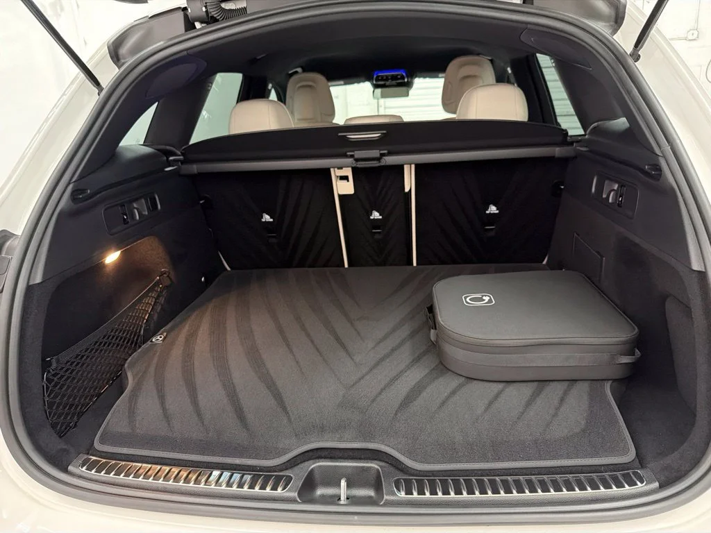 Certified Used 2025 White Mercedes-Benz GLC 350e image 27