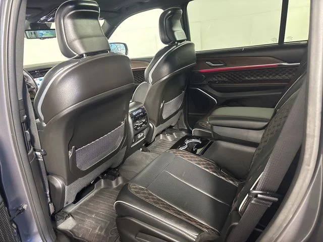 Used 2023 Gray Jeep Summit image 24