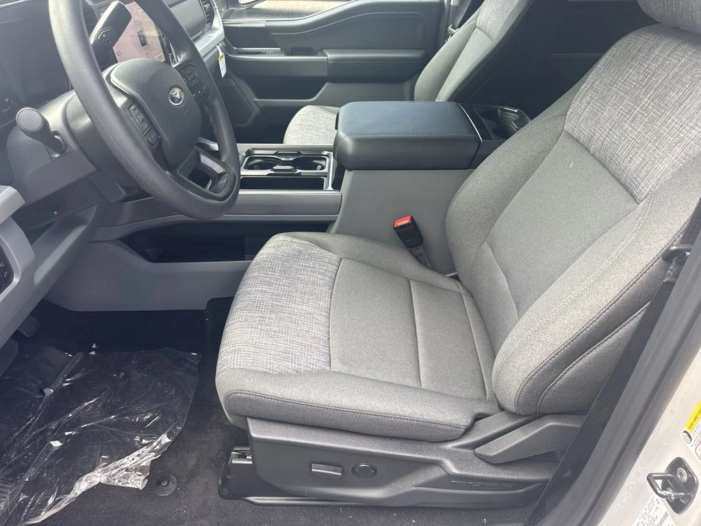 New 2026 Avalanche Ford F-250® XLT image 9