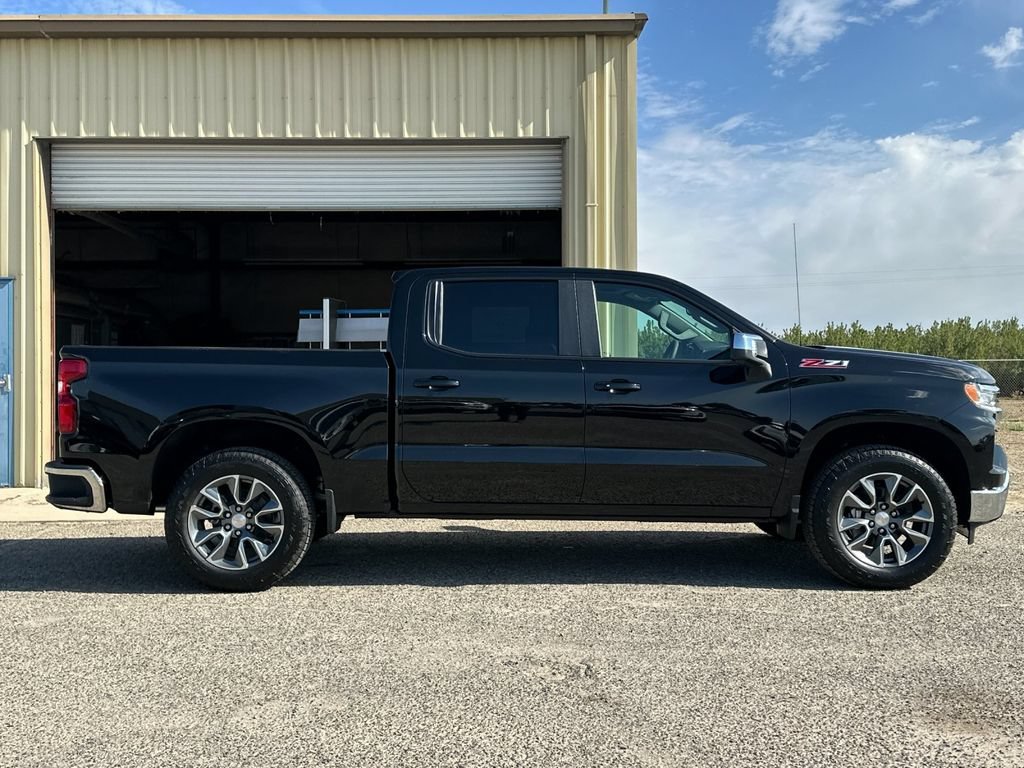 2026 Chevrolet Silverado 1500 LT - Photo 3