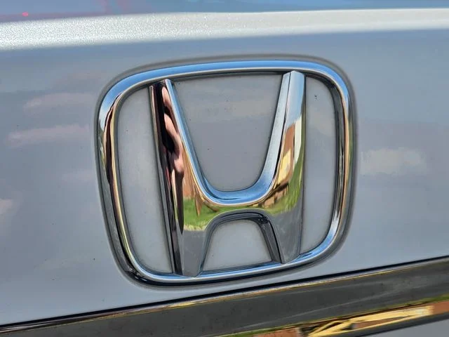 Used 2022 White Honda LX image 17
