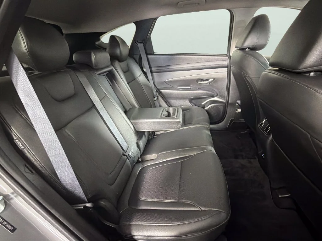 Used 2025 Gray Hyundai SEL Convenience image 32