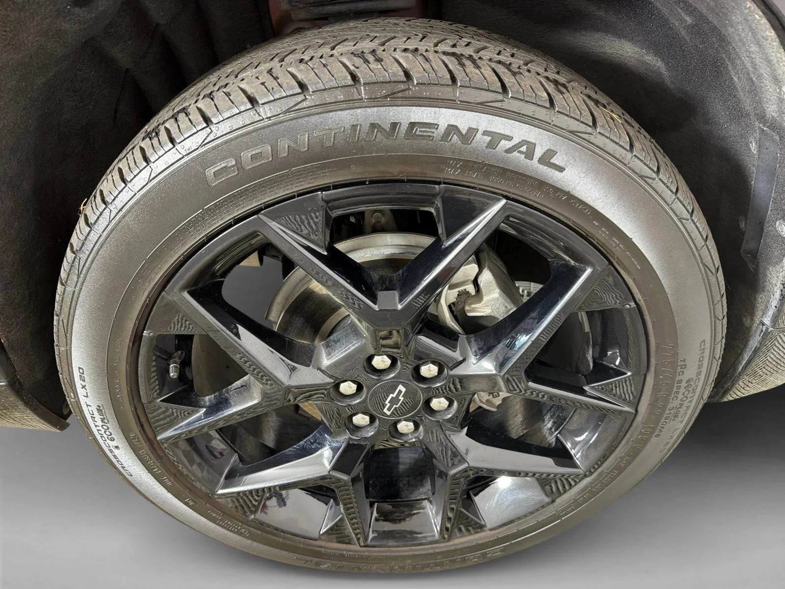 Used 2024 Gray Chevrolet AWD RS image 14
