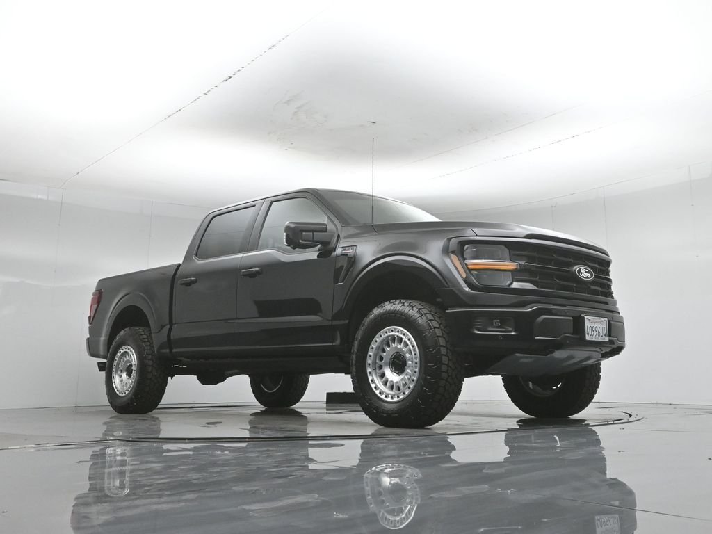 Used 2025 Black Ford XLT image 48