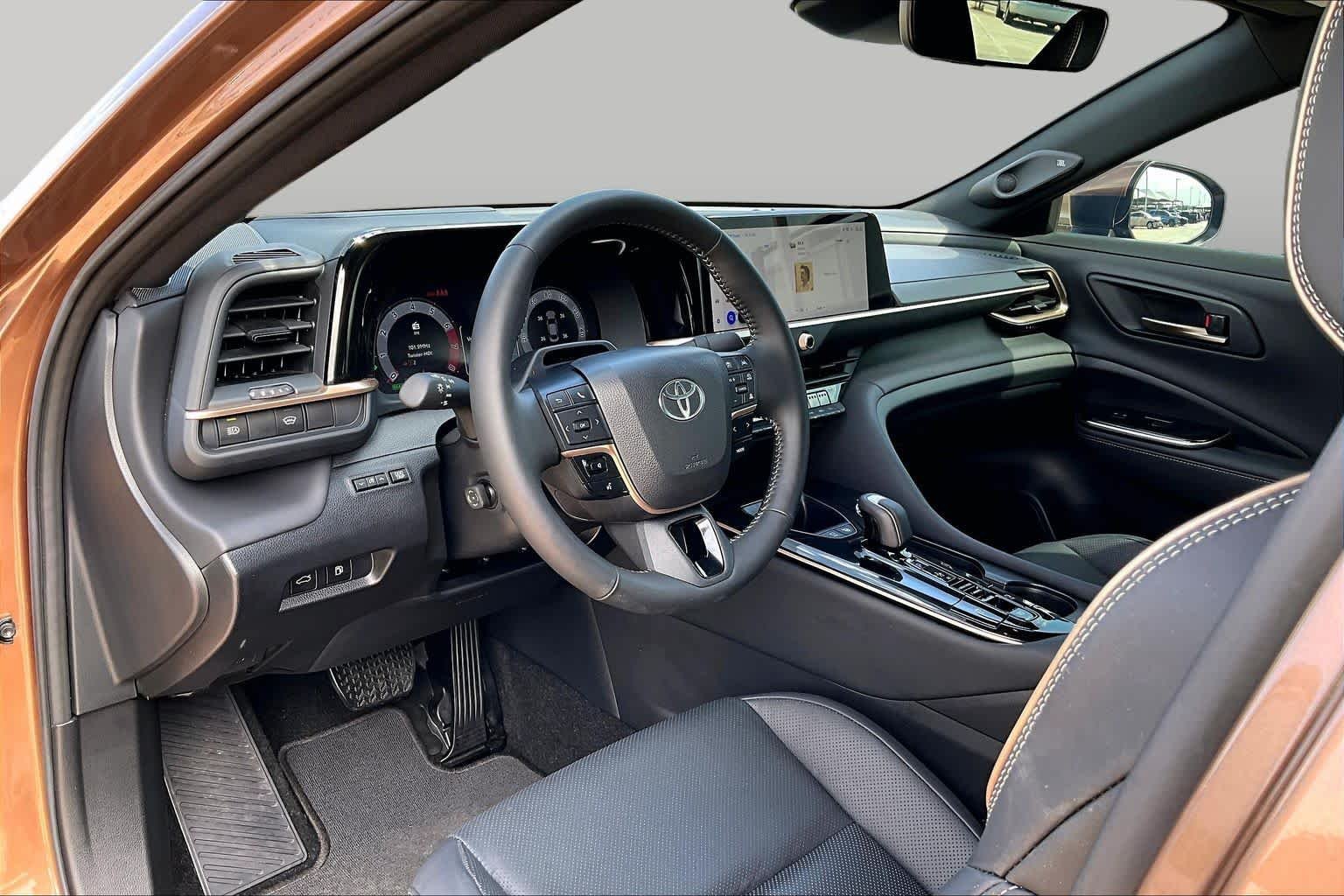 Used 2025 Bronze Age Toyota Platinum image 17