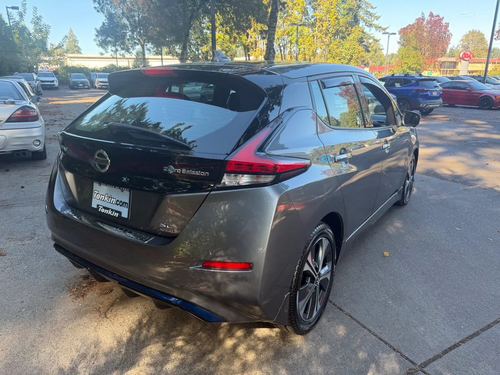 Used 2021 Gun Metallic Nissan SL Plus image 4