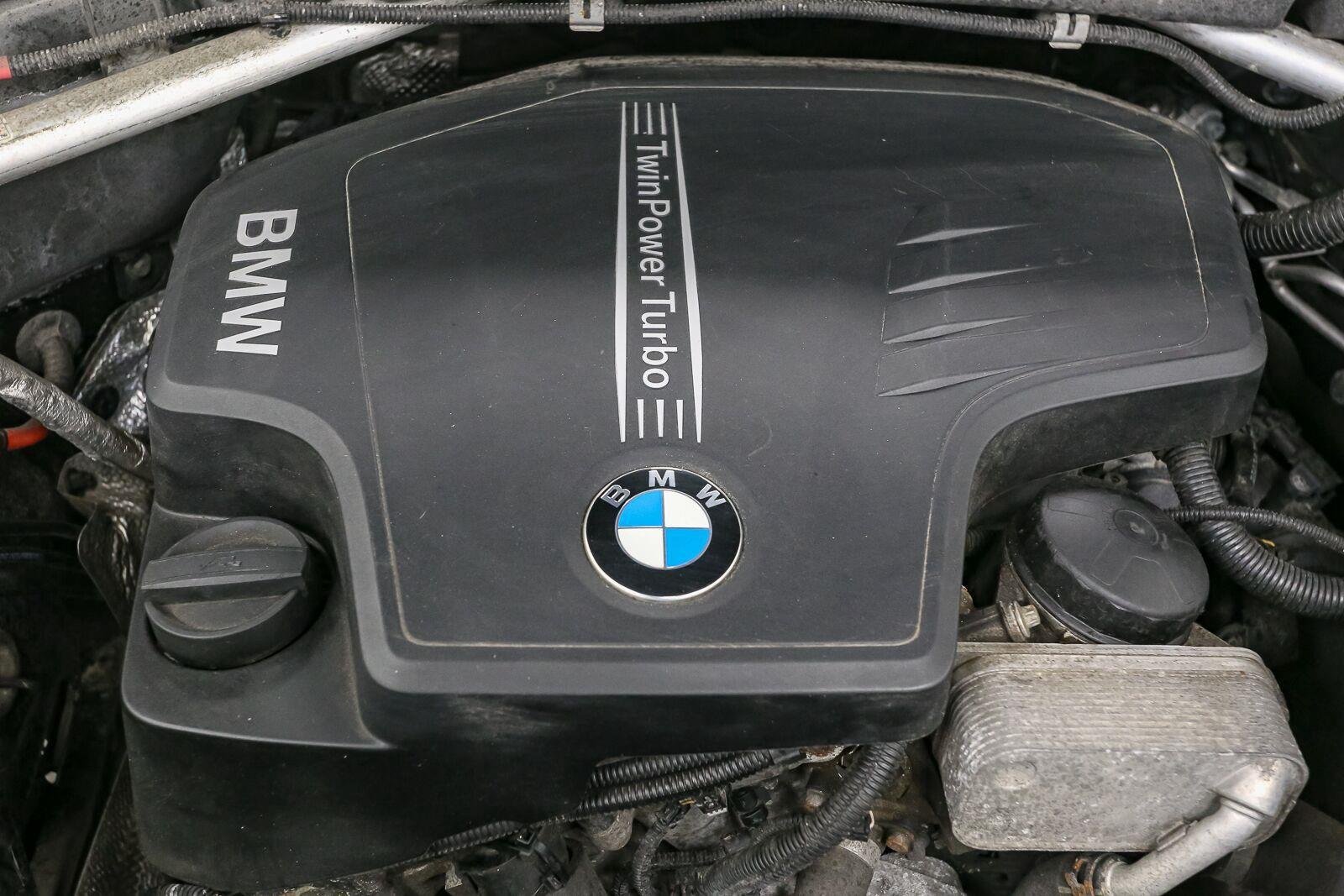 Used 2017 Jet Black BMW xDrive28i image 14