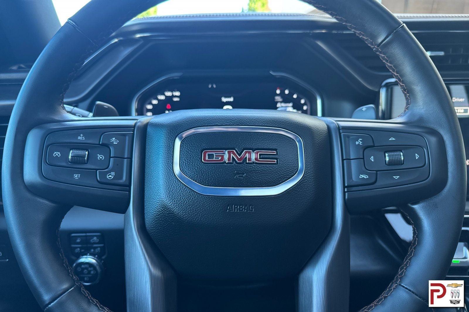 Used 2024 White GMC AT4 image 25