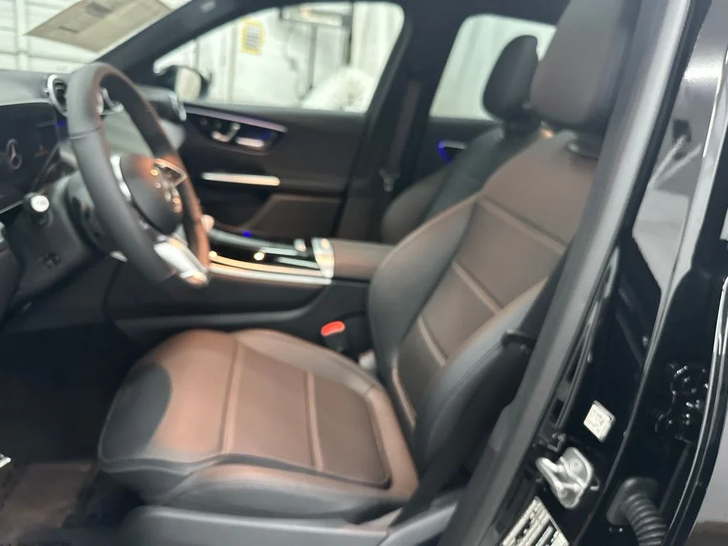 New 2027 Black Mercedes-Benz GLC 300 image 19