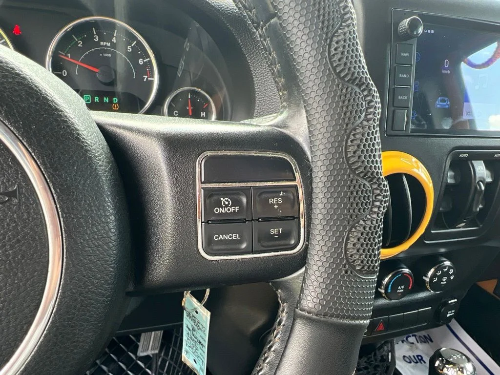 Used 2012 Dozer Jeep Unlimited Sport image 24