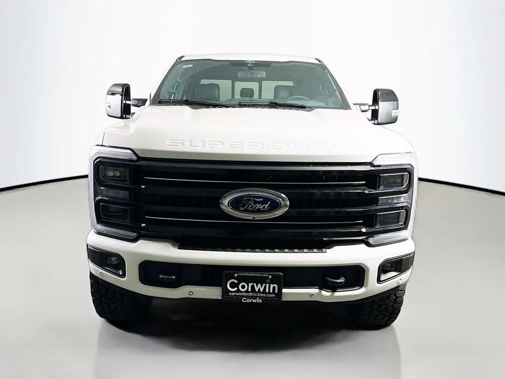 New 2026 Star White Metallic Tri-Coat Ford Platinum image 4