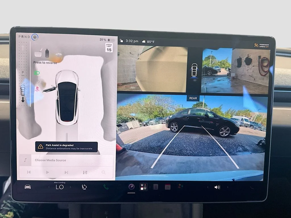 Used 2025  Tesla Standard image 13