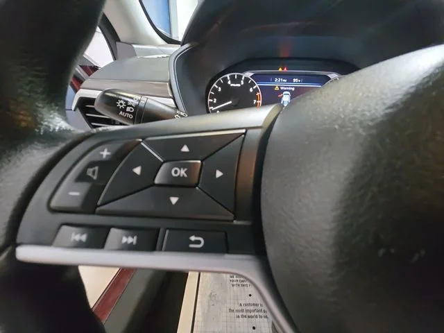 Used 2025  Nissan 2.5 SV image 20
