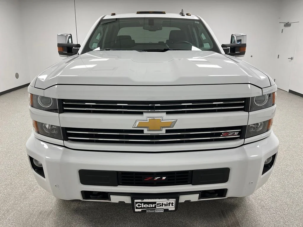 Used 2018 White Chevrolet LTZ image 3