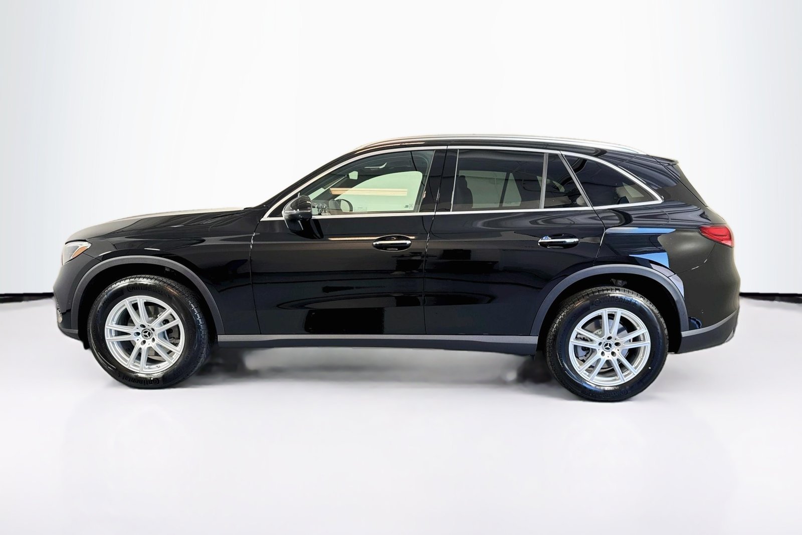 New 2026 Black Mercedes-Benz GLC 300 image 8
