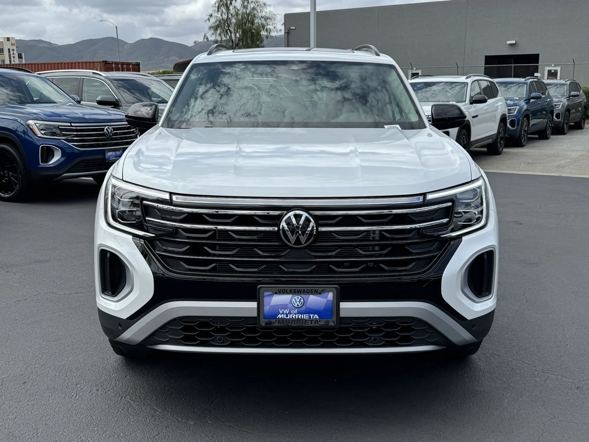 New 2026 Opal White Pearl Volkswagen 2.0T Peak Edition image 2