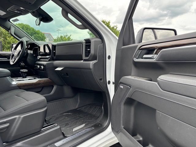 New 2026 Summit White GMC Elevation image 31