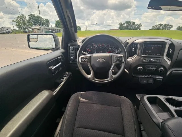 Used 2022 Silver Chevrolet Custom image 13