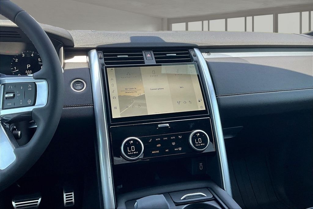 New 2026 Fuji White Land Rover Dynamic SE image 7