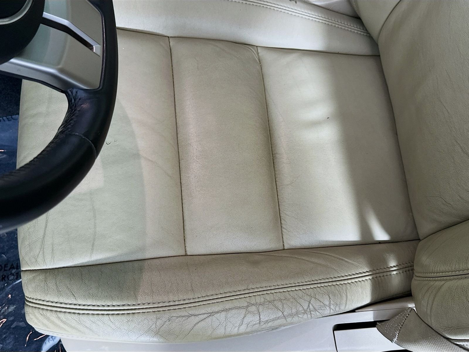 Used 2011 Stone White Clearcoat Jeep Limited image 18