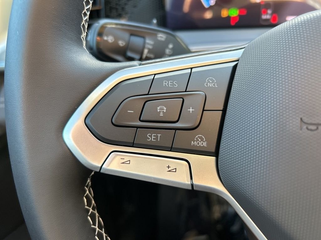 New 2026 Black Volkswagen 2.0T SE image 27