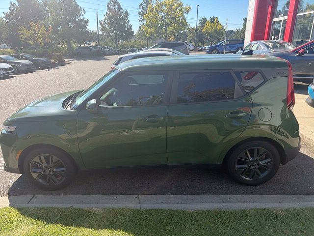 Used 2020 Green Kia EX image 3