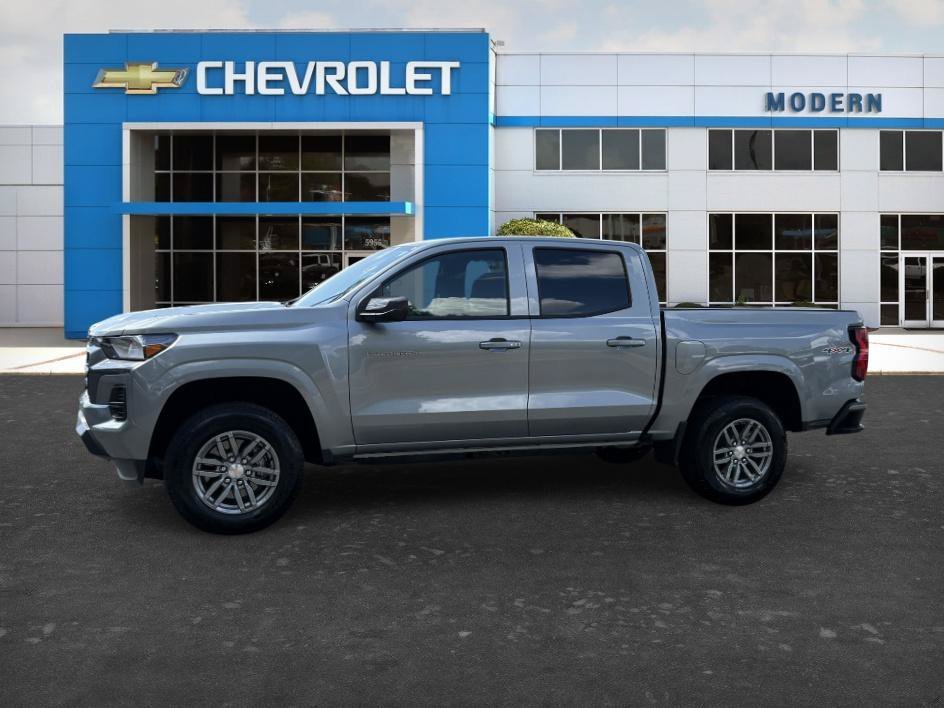 Used 2026 Sterling Gray Metallic Chevrolet 4WD LT image 1